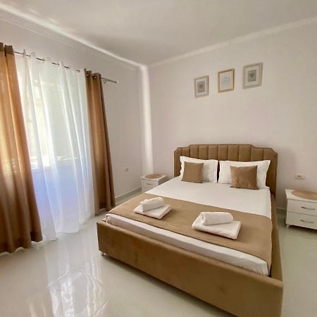 סרנדה Ona Apartament מראה חיצוני תמונה
